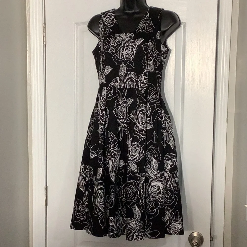 Ihot Black And White Floral Dress